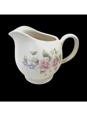 Pfaltzgraff Tea Rose 20 Oz Milk Cream Sauce Pitcher Floral Stoneware 5.25"
